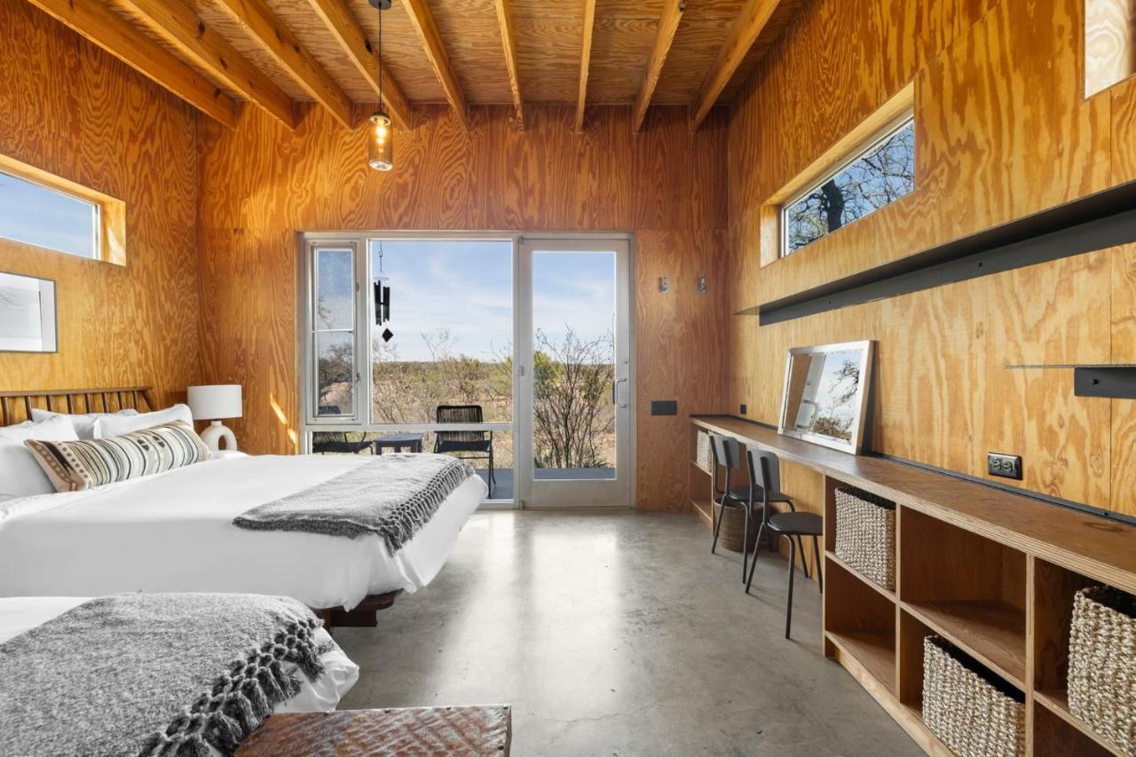 Lazo House - Riverfront With Overlooking Llano River Zewnętrze zdjęcie