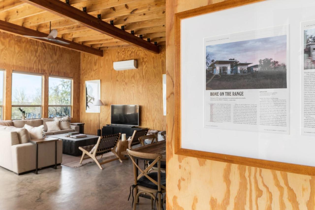 Lazo House - Riverfront With Overlooking Llano River Zewnętrze zdjęcie