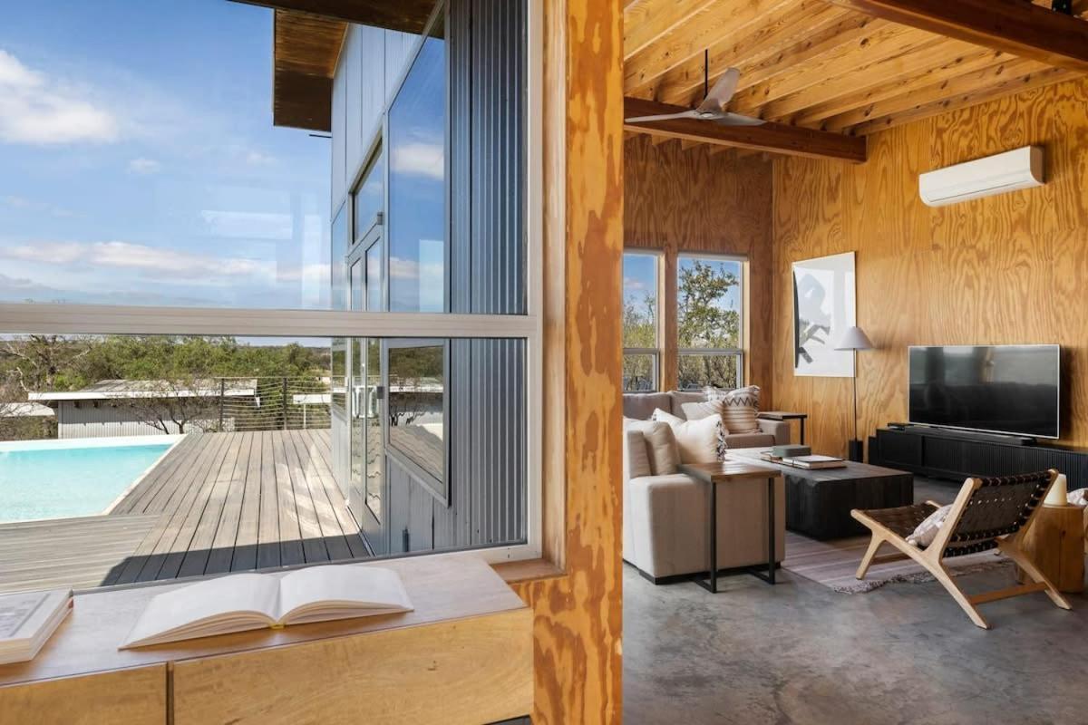 Lazo House - Riverfront With Overlooking Llano River Zewnętrze zdjęcie